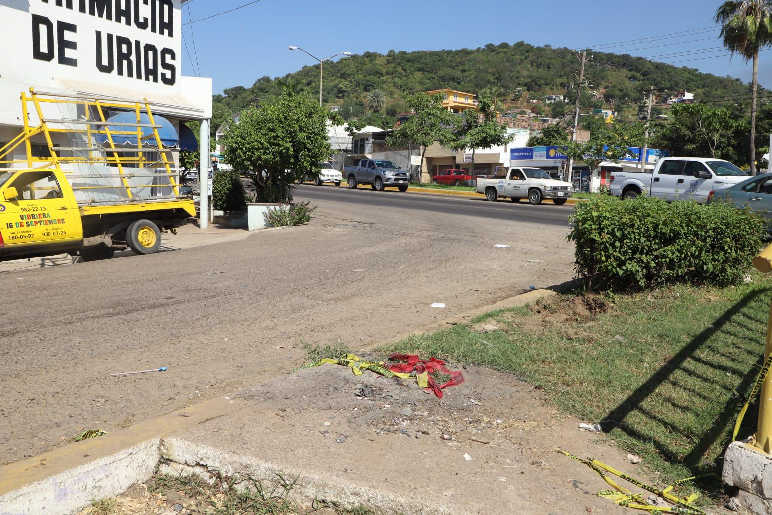 $!Exigen en la Colonia Urías en Mazatlán solución para prevenir más accidentes en zona peligrosa