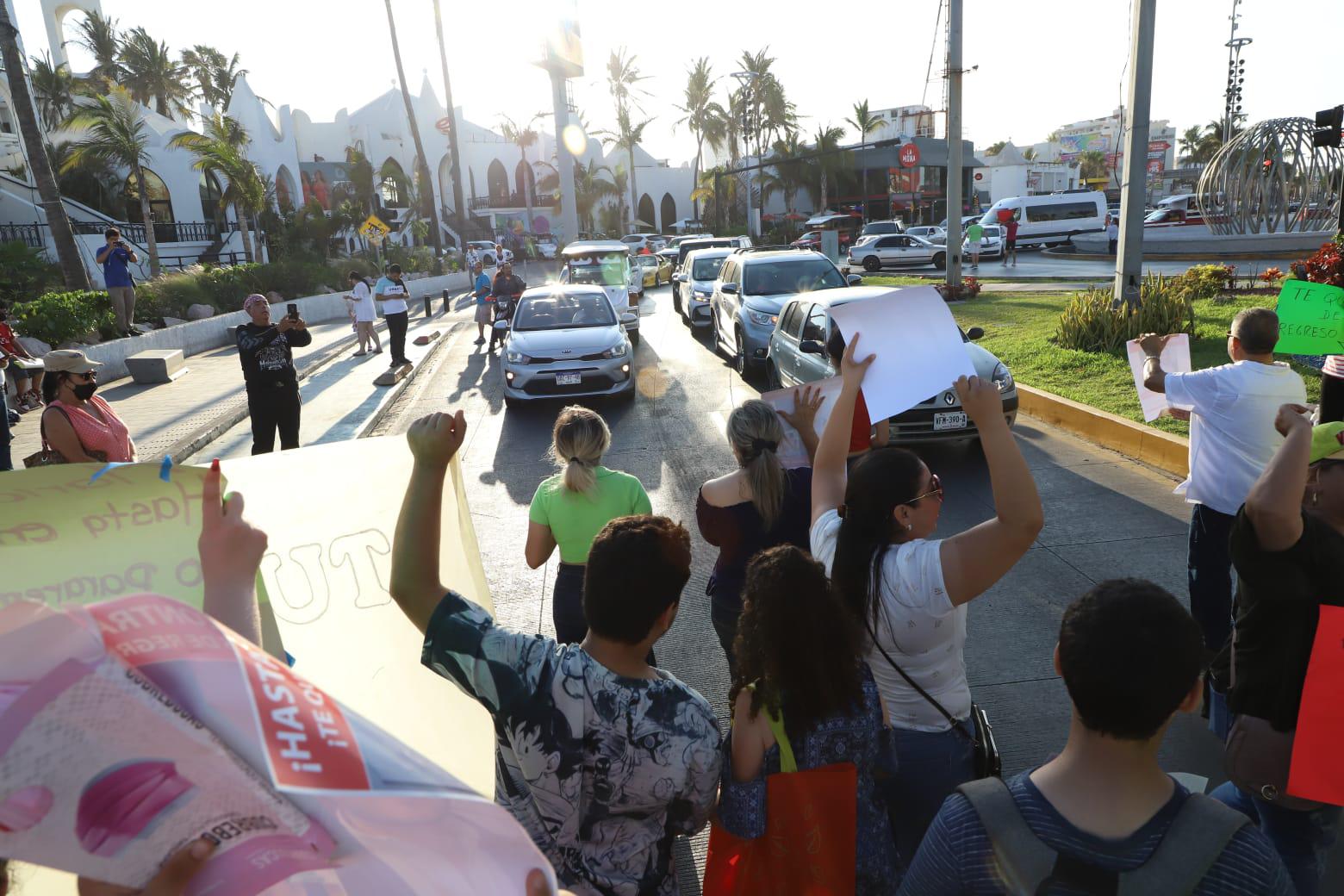 $!Desaparece joven en Mazatlán; exigen justicia... pero nadie los atiende