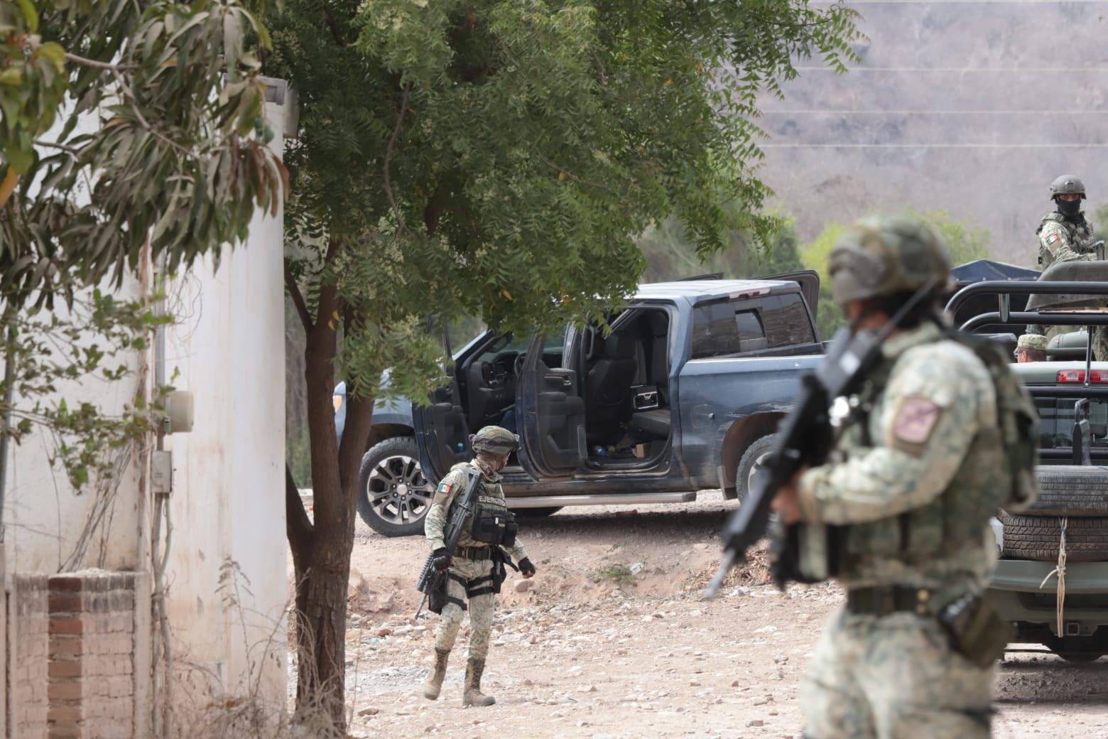 $!Abaten a dos civiles tras enfrentamiento en Siqueros, al sur de Mazatlán