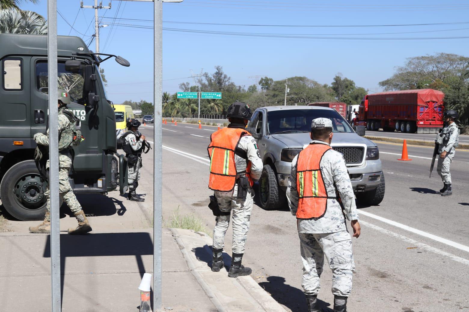 $!Refuerzan seguridad en entradas a Mazatlán con operativo de inspección y vigilancia