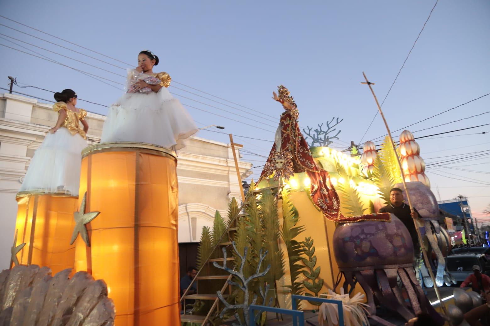 $!Disfrutan del tradicional desfile de carros alegóricos del Carnaval de Villa Unión, al sur de Mazatlán