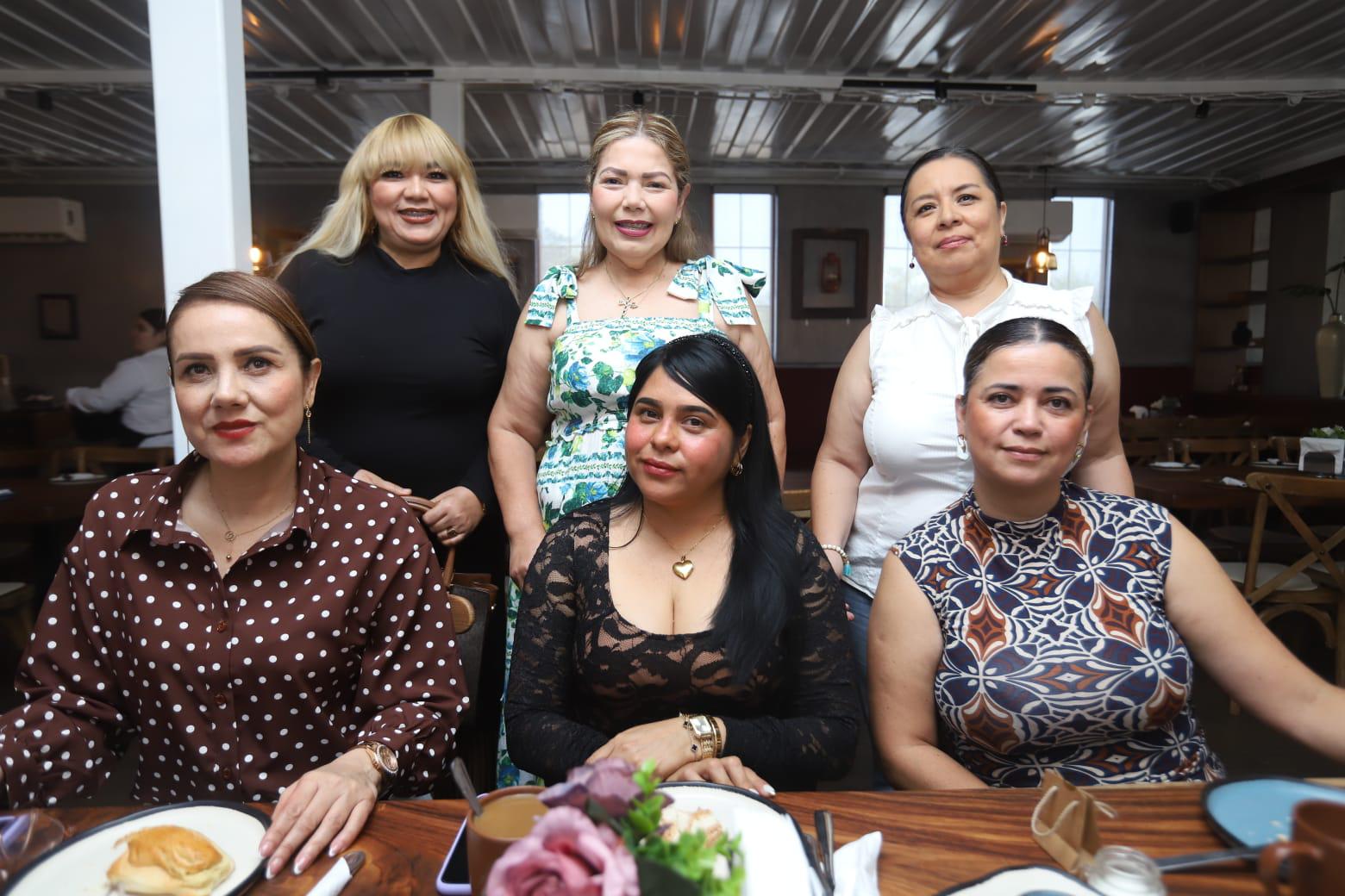 $!Eloisa Morales, Elizabeth Peraza, Lucía Partida, Adriana Marrujo, Araceli Solano y Karina Parente.