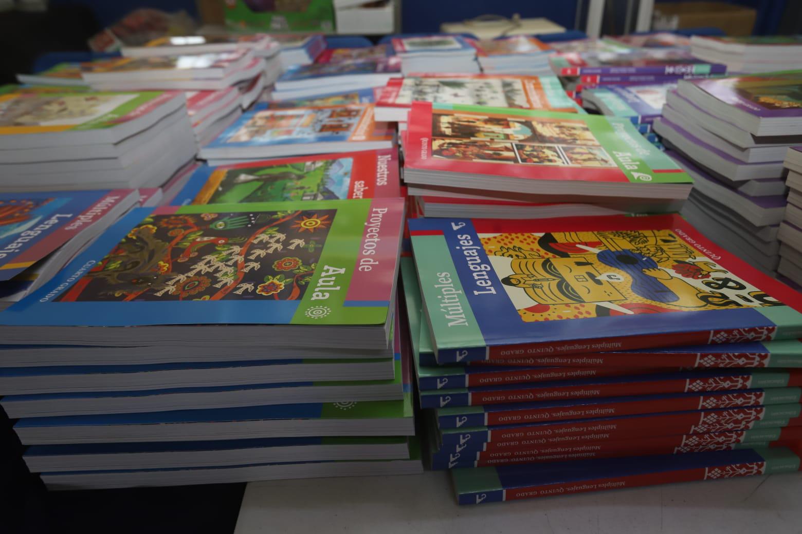 $!Va al 81% entrega de libros de texto en escuelas primarias del sur de Sinaloa