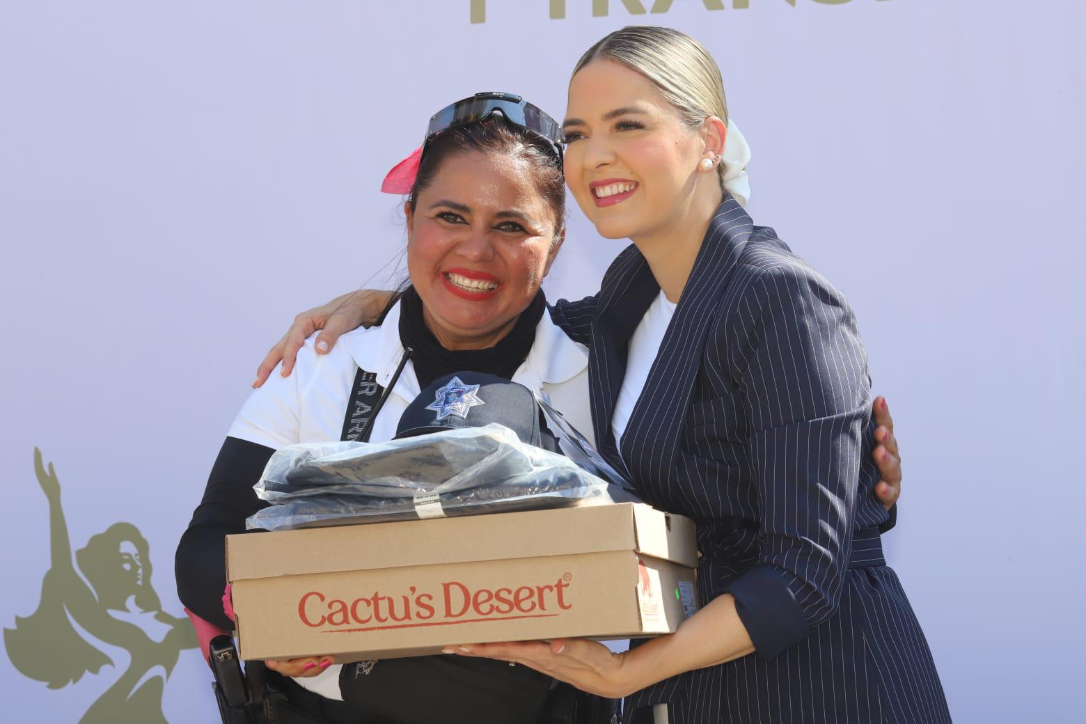 $!Mazatlán entrega 850 uniformes tácticos a policías municipales