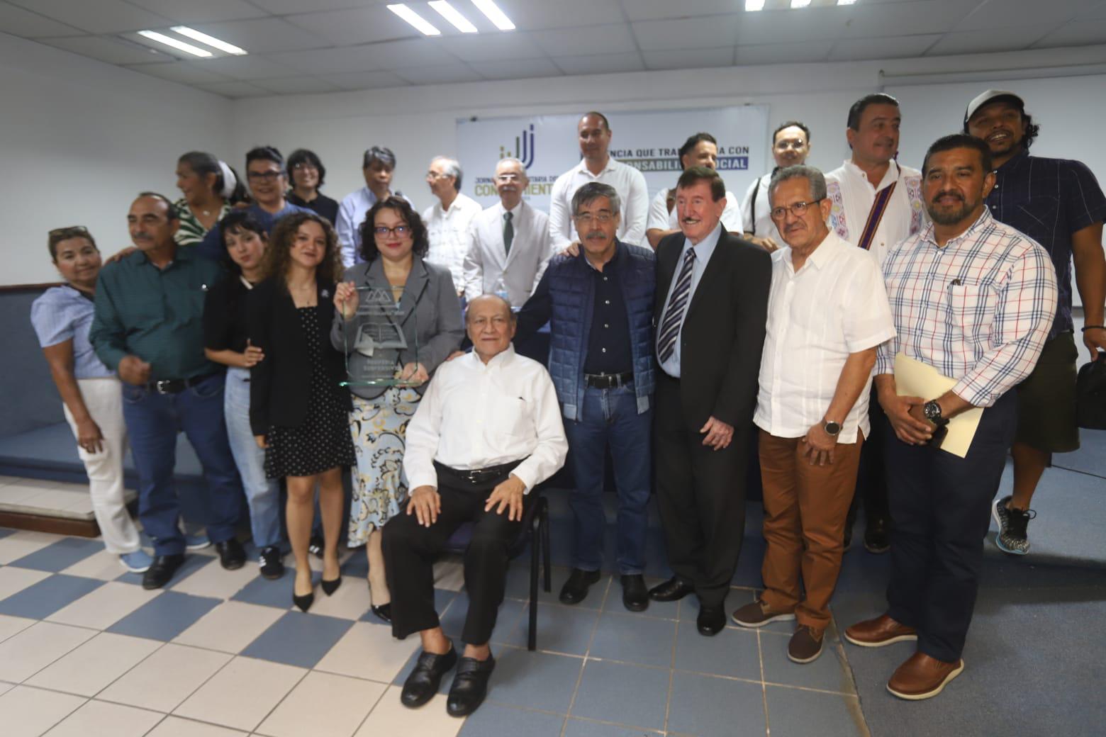 $!Reconoce Mazatlán Fraterno a Periferia Subversiva por su labor humanitaria en comunidades de Concordia