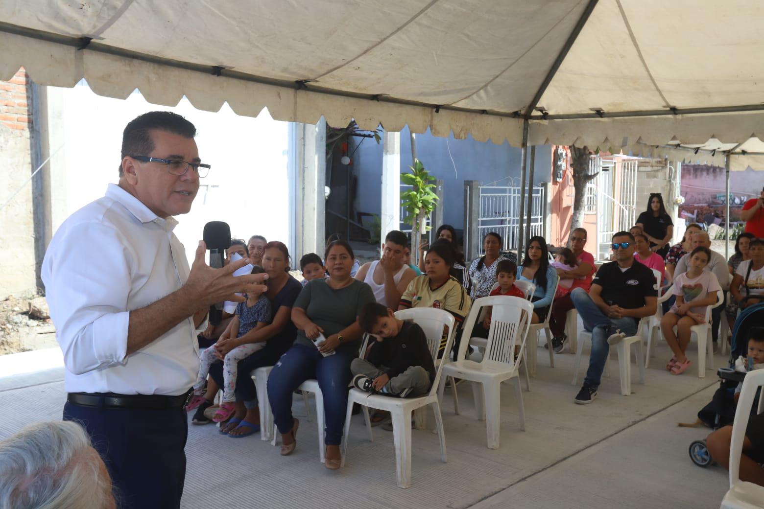 $!Inauguran pavimentación de calle en colonia Libertad de Expresión, en Mazatlán