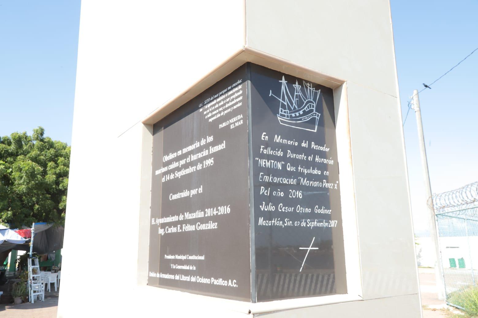 $!Llevan ofrendas a la Virgen de La Puntilla previo a los 50 años del huracán Olivia