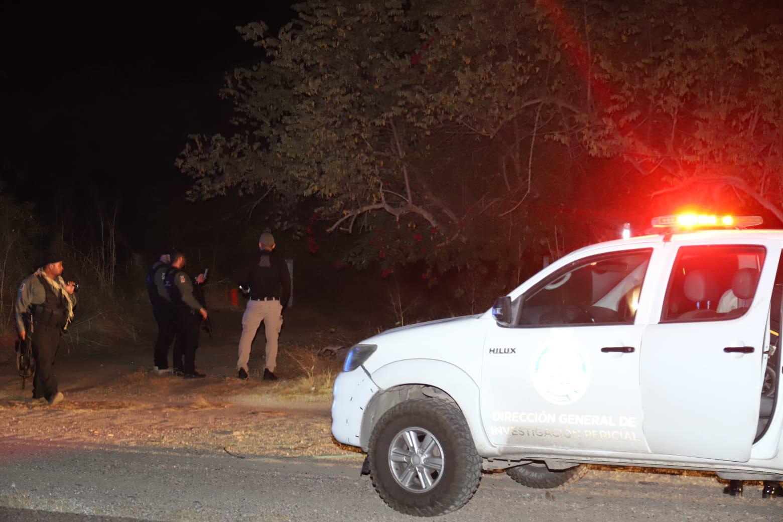 $!Encuentran cuerpo de un hombre envuelto en una cobija en la Libre Mazatlán-Culiacán