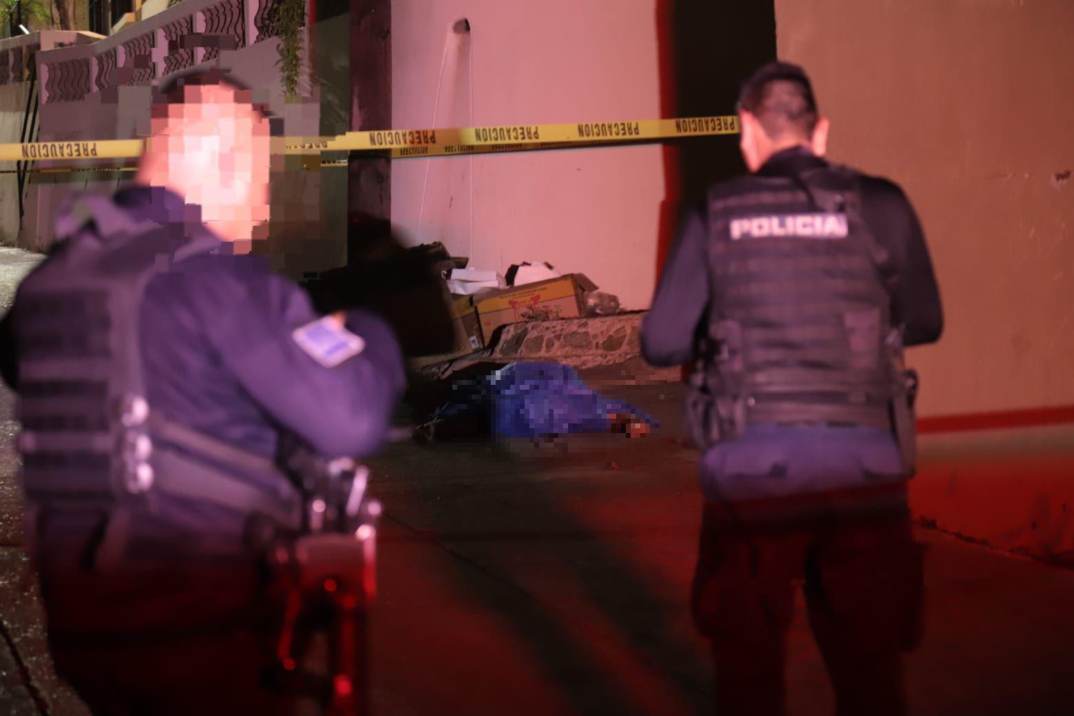 $!Ataque armado en el centro deja un muerto y un policía herido en Mazatlán