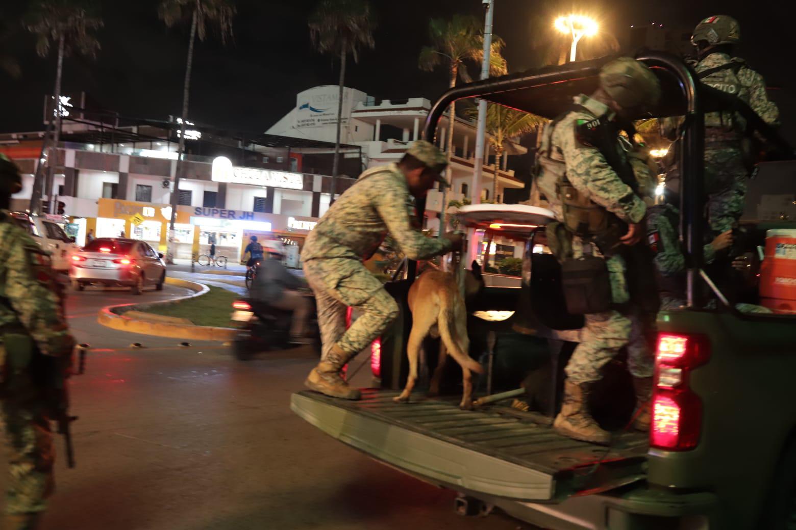 $!Reportes de explosivos en dos diferentes puntos del Malecón de Mazatlán resultan falsos