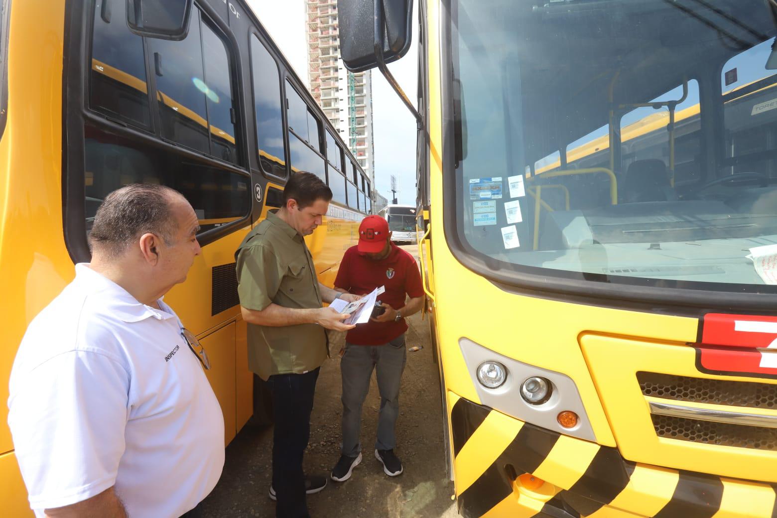 $!Inicia Vialidad y Transporte inspección integral de camiones escolares en Mazatlán