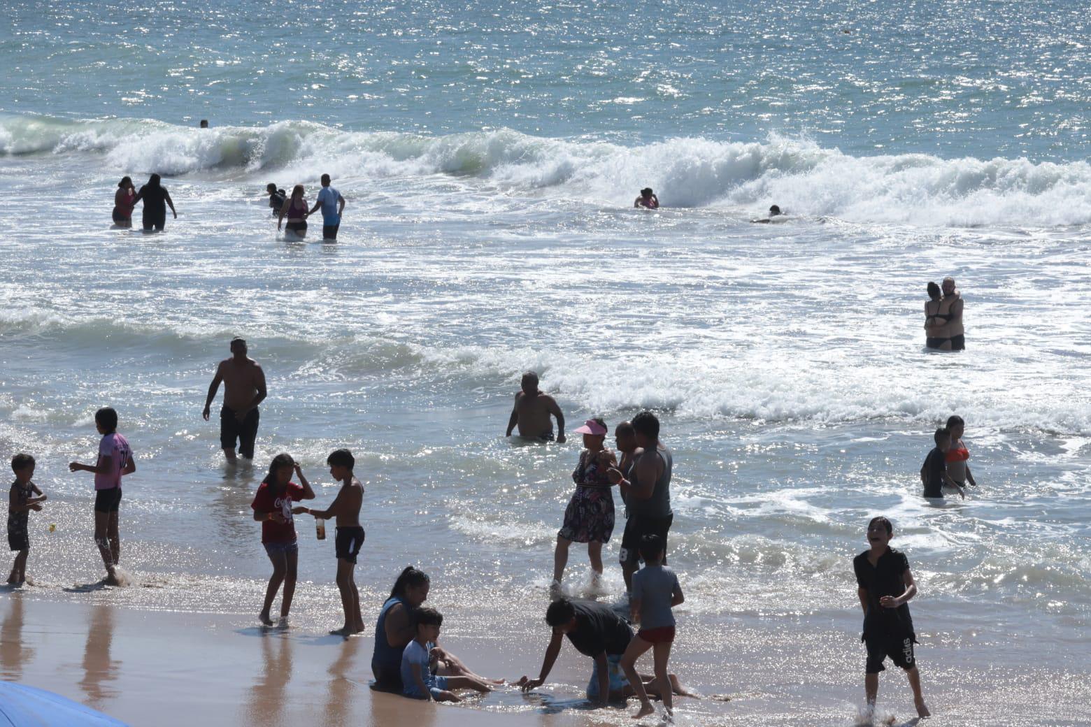$!Cuesta de septiembre deja un domingo con escaso turismo en Mazatlán