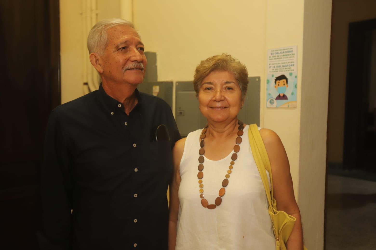 $!José Molina y María del Refugio Samano.