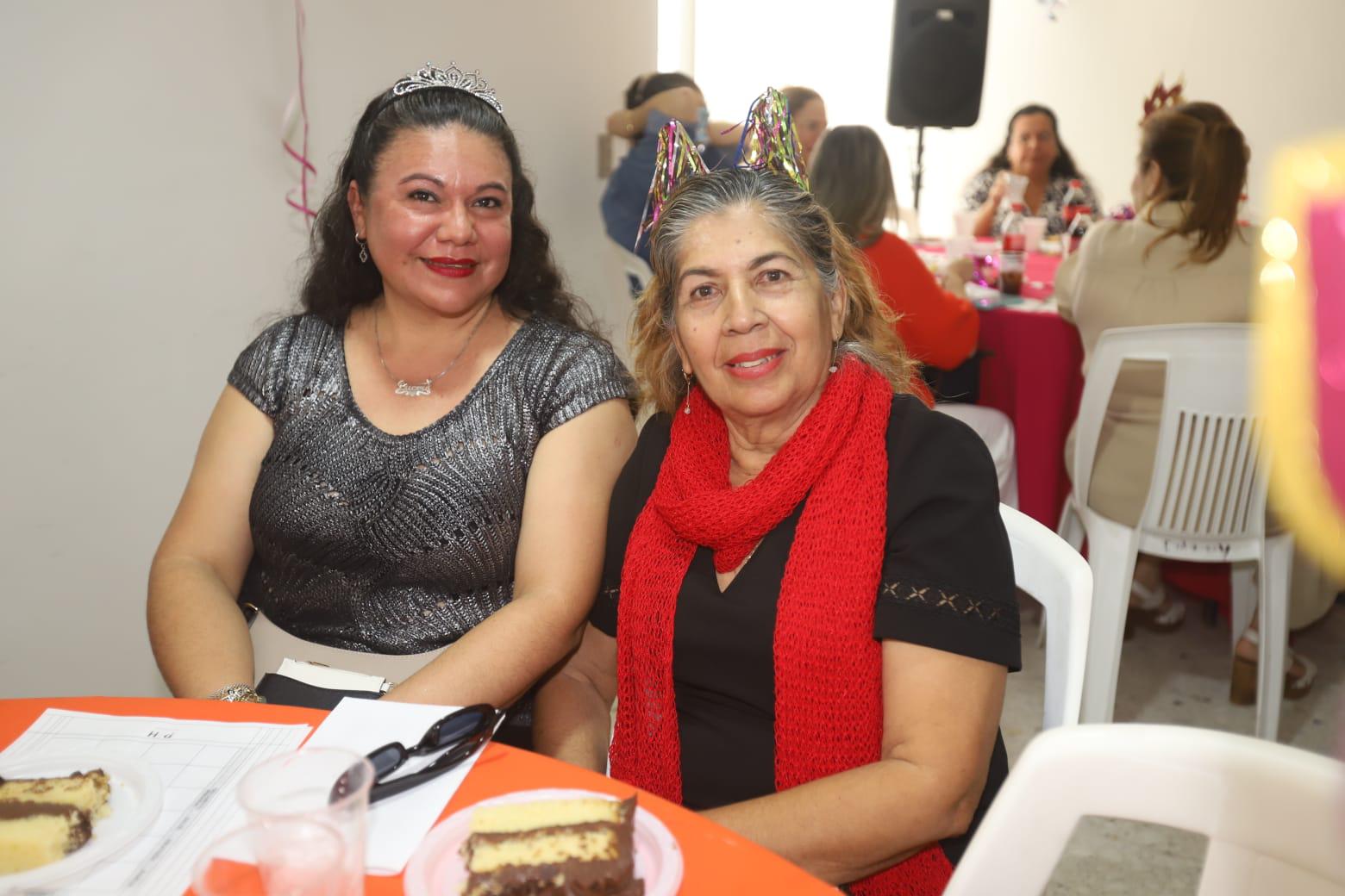 $!Lucero Lara y Martha Barrón.