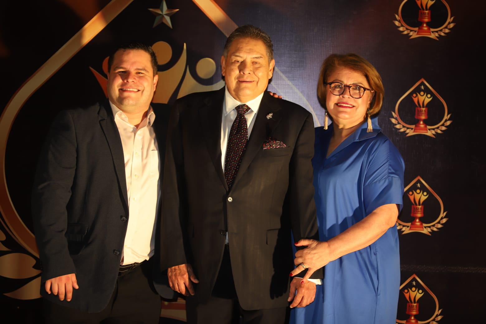 $!Pablo Ibáñez Aragón, Raúl Ibáñez Márquez y Carmen Beatriz Aragón de Ibáñez.