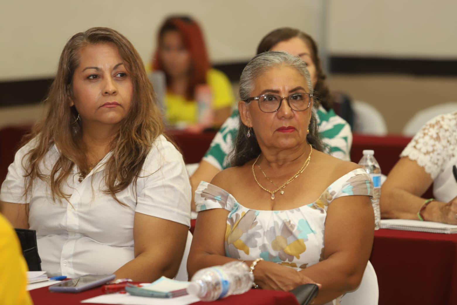 $!Adriana Olivas e Inés Solís.