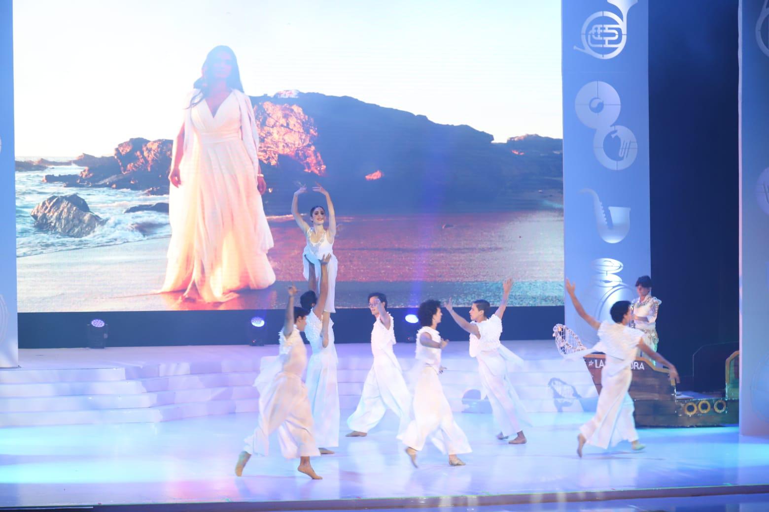 $!Anahí Esparza se alza como Reina del Carnaval de Mazatlán 2026; Mariana Guerrero, Reina de los Juegos Florales