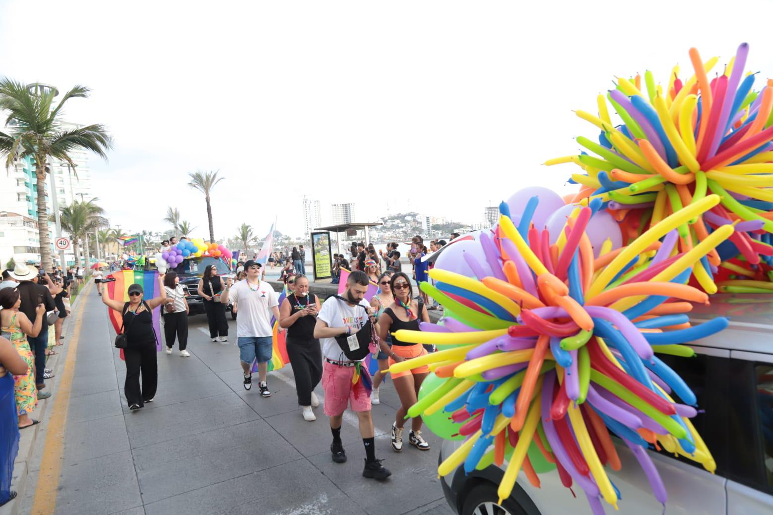 $!Marcha Maz Orgullo 2025 llena el malecón de Mazatlán de color y alegría