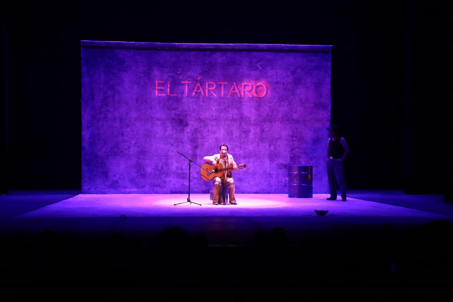 $!Tártaro una historia de drama fue bien presentada en el escenario del Teatro Ángela Peralta.
