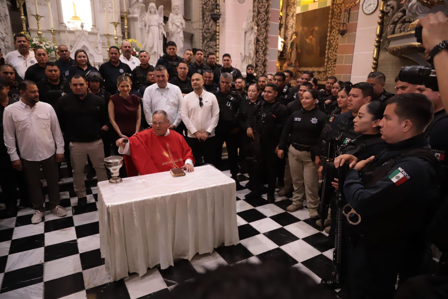 $!Celebran misa de acción de gracias por el Día del Policía en Mazatlán