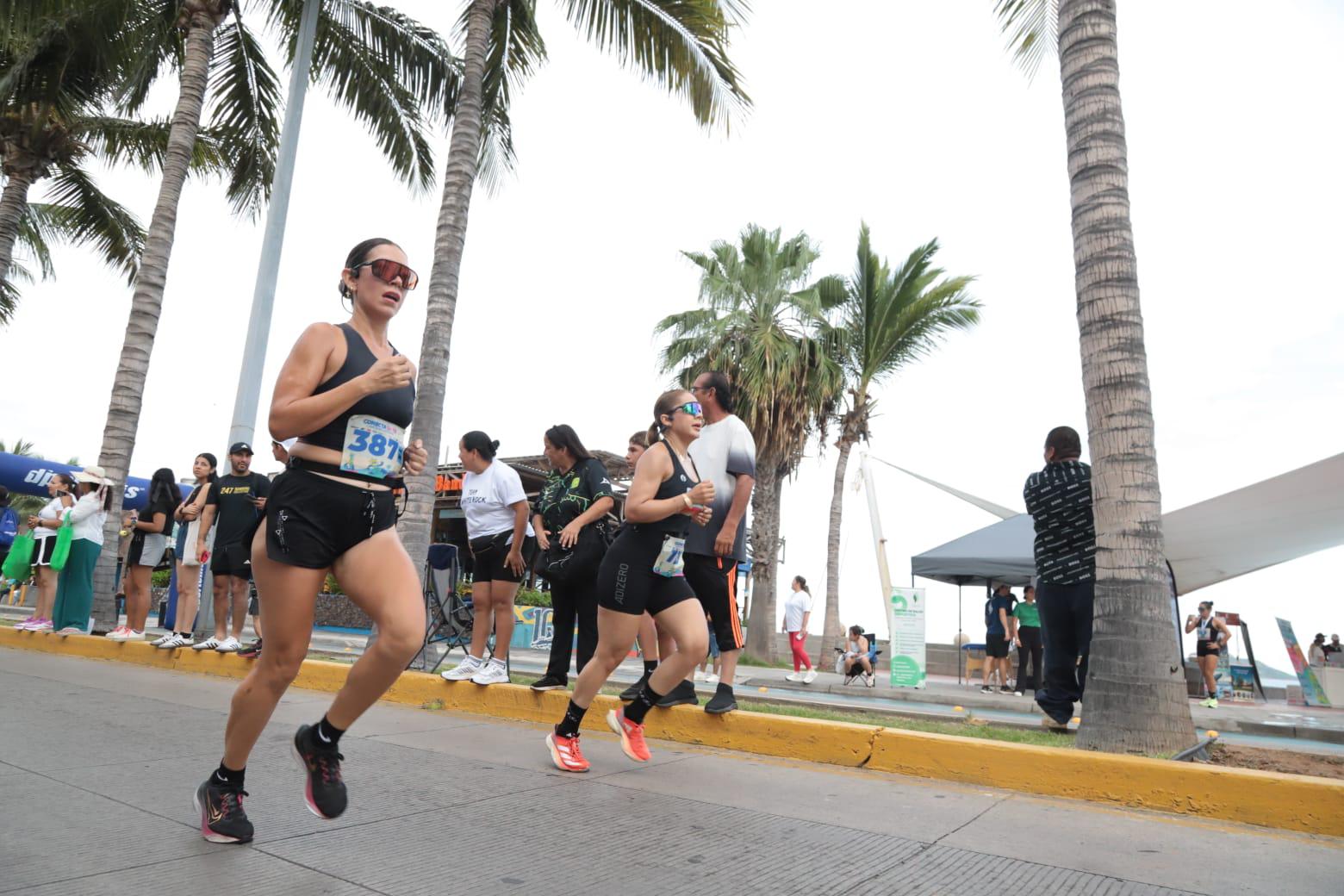 $!Katia García y Valentín Rendón triunfan en la Carrera Conecta-te 2025