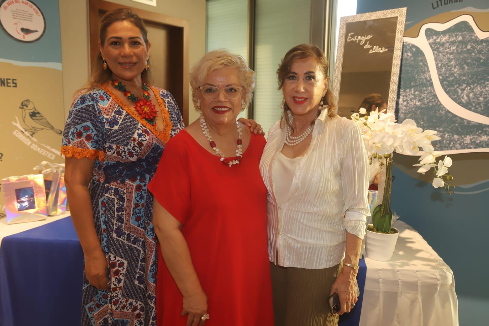 $!Silvia Michel Acosta, Julieta Montero y Marcela González de Rico.