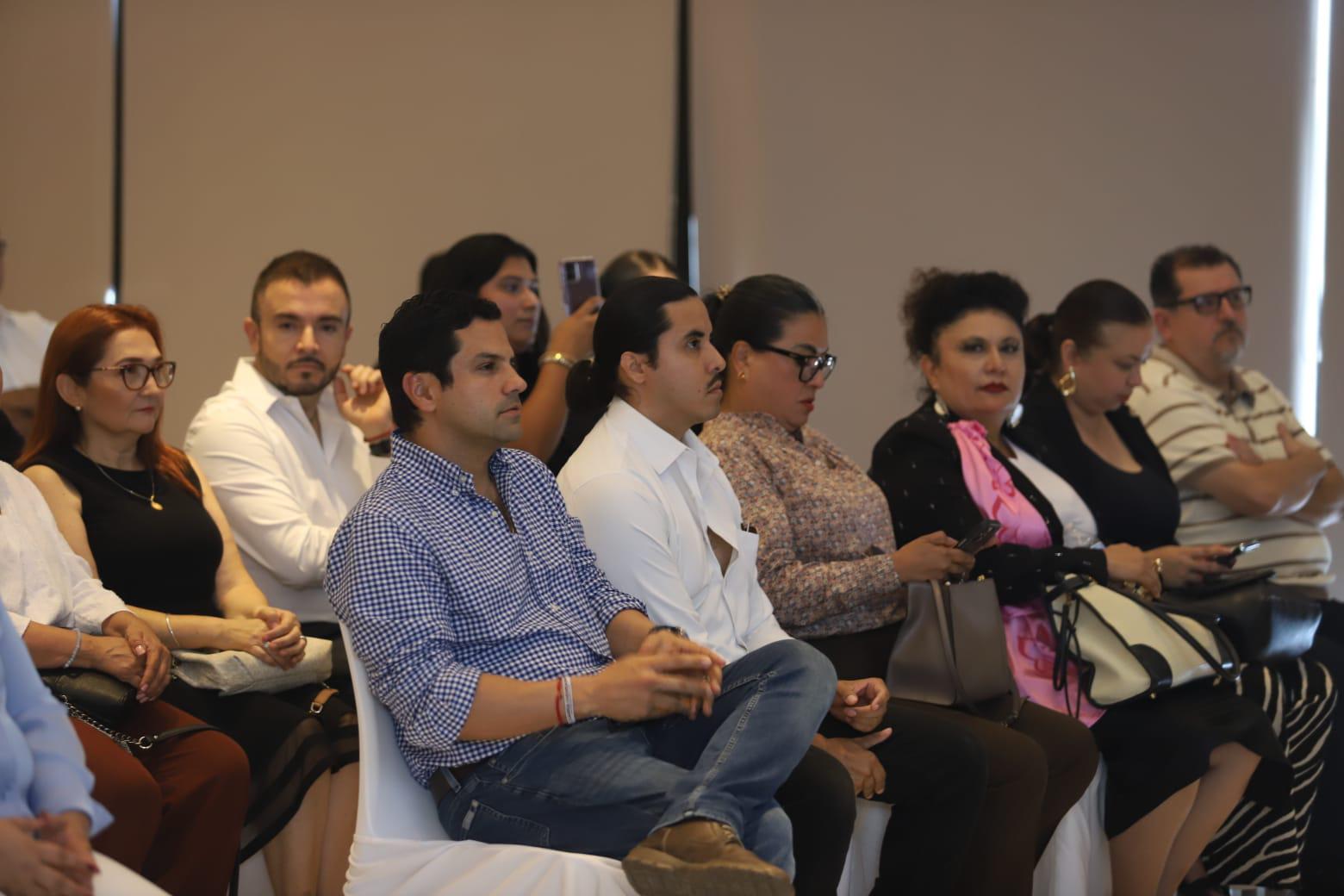 $!Apuestan a la anfitrionía para que regrese turismo y recomienden a Mazatlán