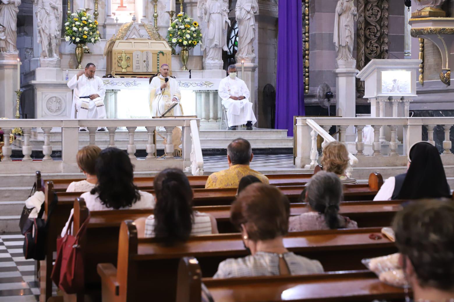 $!En Mazatlán recuerdan la Última Cena de Jesús con sus discípulos
