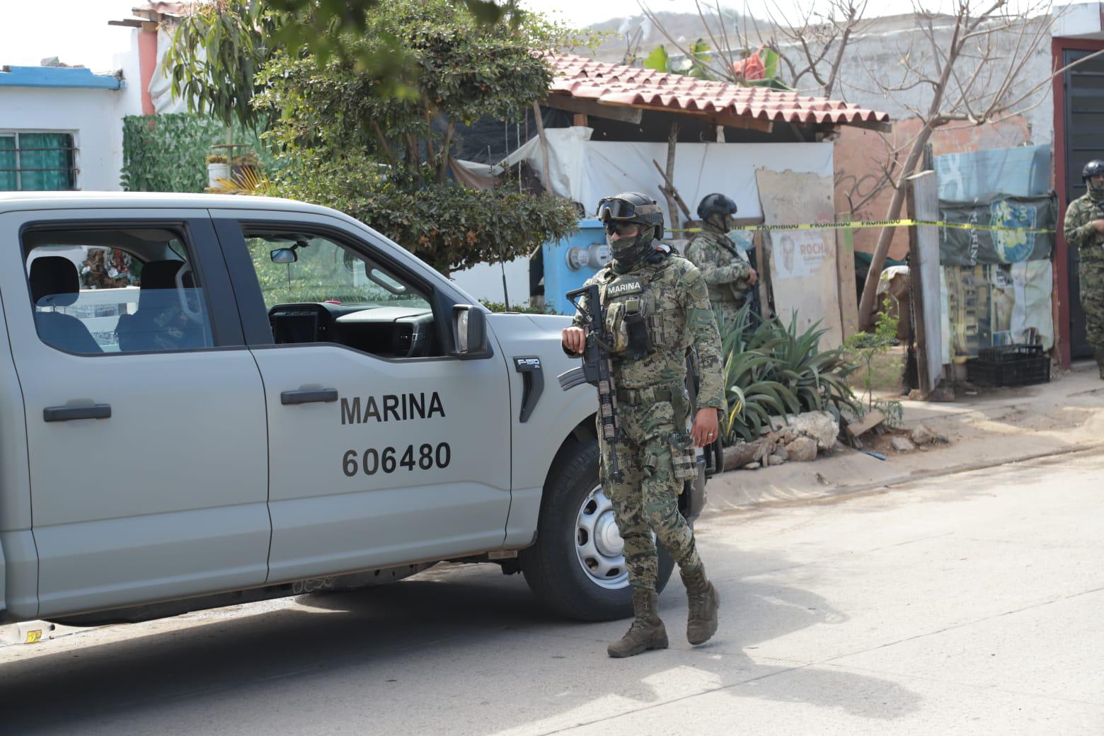 $!Rescatan a dos hombres y dos mujeres privados de su libertad en casa de Santa Teresa, en Mazatlán