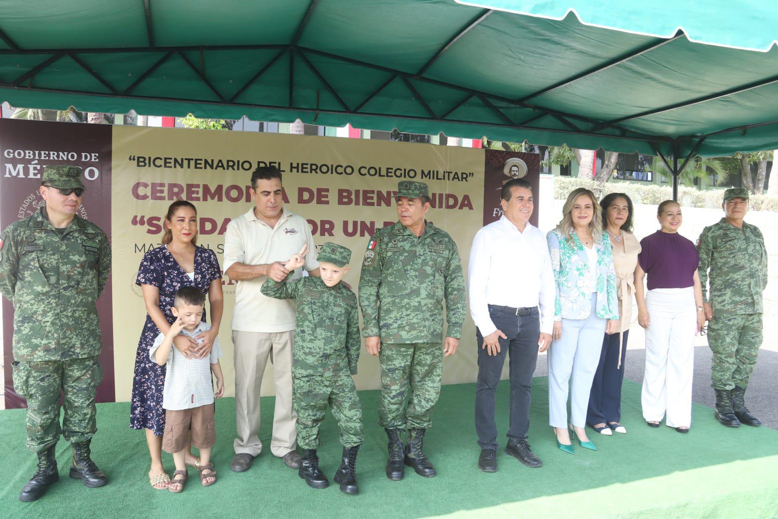$!Bruno Israel se integra al Ejército y se convierte en soldado por un día