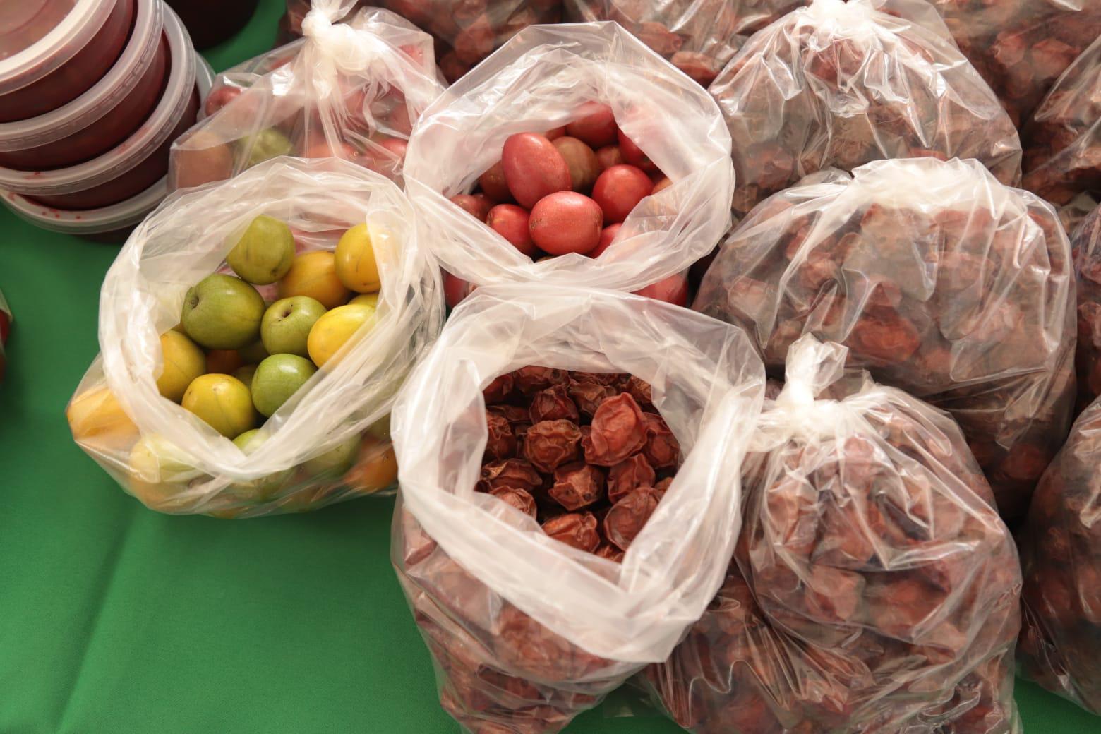 $!Familia preserva legado de más de 30 años en la Feria de la Ciruela de Concordia