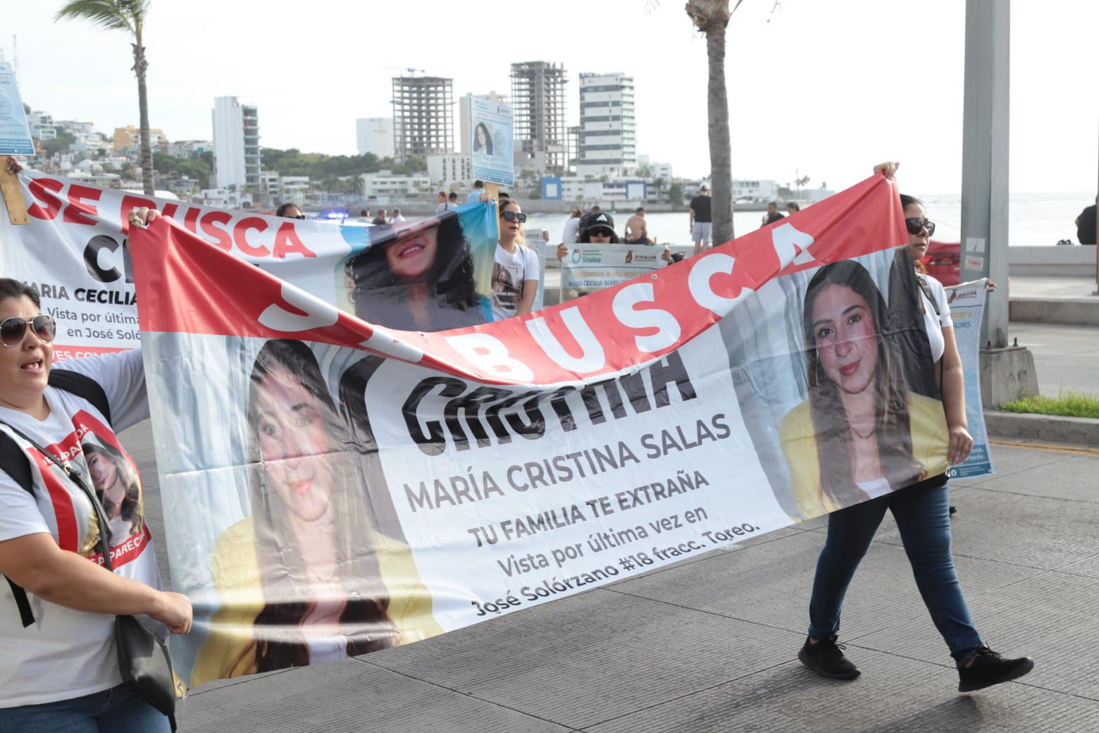 $!Familias de desaparecidos convierten el malecón de Mazatlán en espacio de protesta y memoria