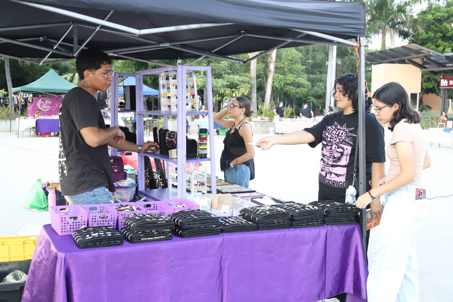 $!Mercadito Emprendedor brinda un espacio a los jóvenes emprendedores en Mazatlán
