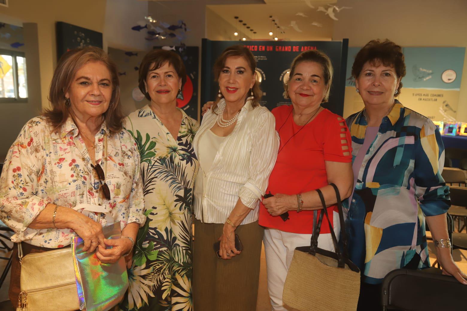 $!Laura de Solis, Margarita da Diaz, Marcela González de Rico, Consuelo Lizárraga y Yolanda Urquijo.