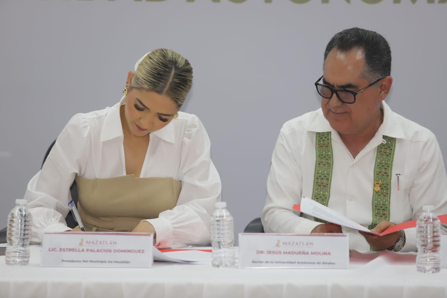 $!Gobierno de Mazatlán y la UAS firman un convenio de colaboración