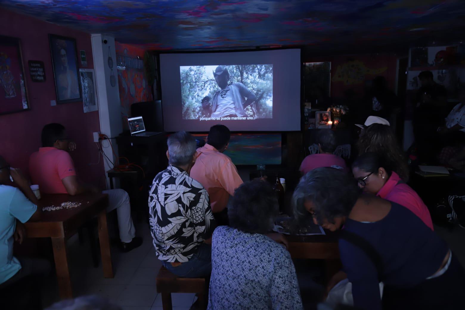 $!Memoria y justicia: Familia de Javier Valdez lo recuerda con conversatorio en Mazatlán