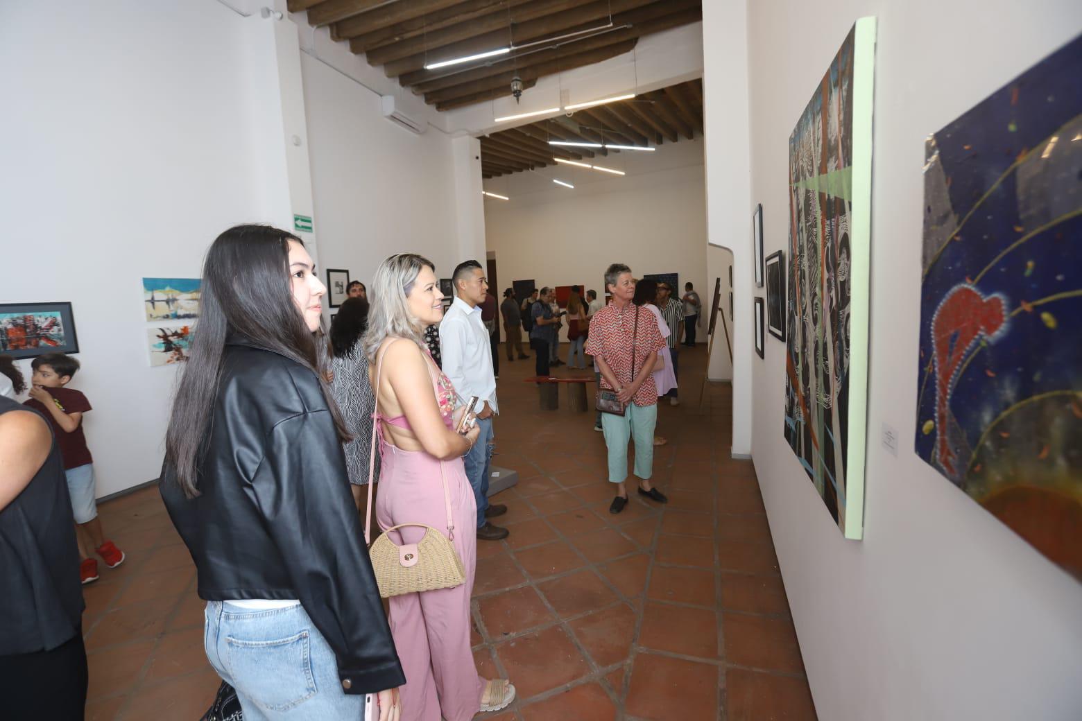 $!La comunidad artística y público en general se dieron cita para apreciar las propuestas de Paulina Collard y Manuel Alencaster.