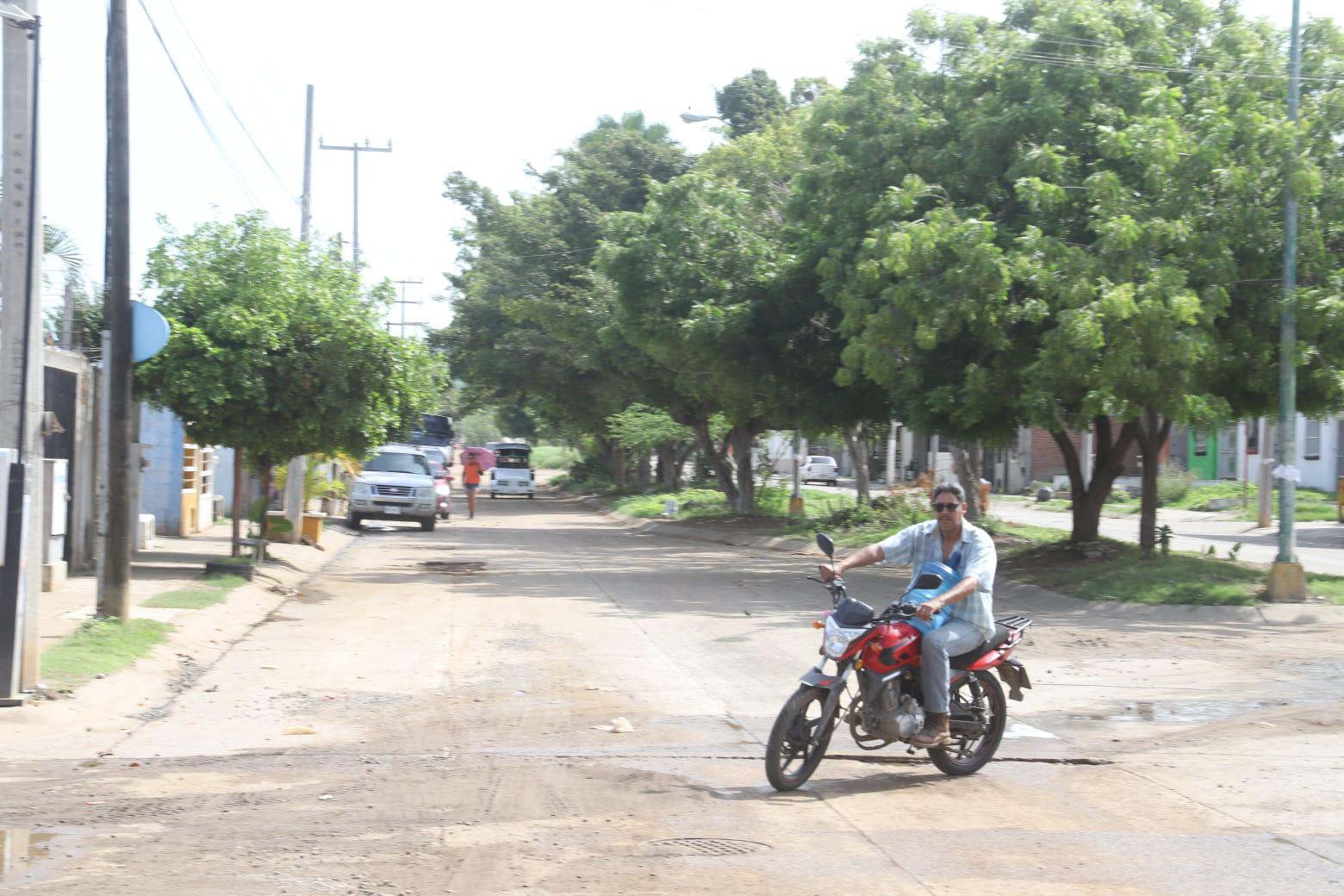 $!Apagones en Mazatlán provocan quejas de usuarios contra la CFE