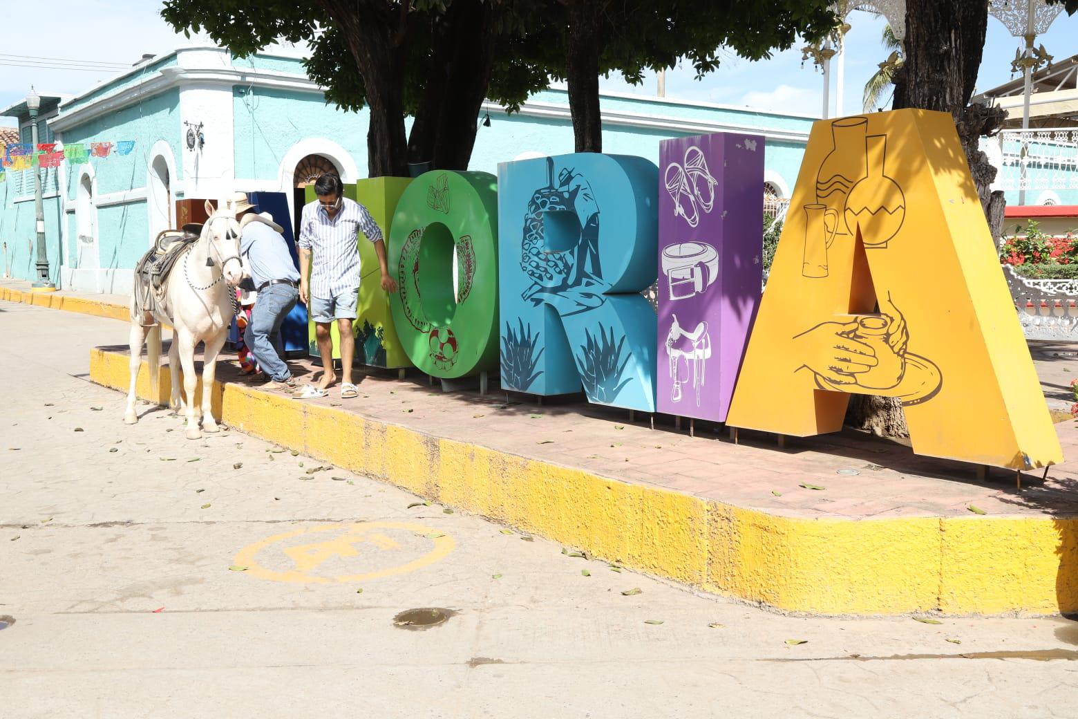 $!Recorren influencers La Noria, Mazatlán