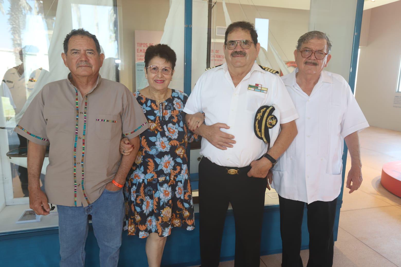 $!Eduardo Narváez, Rosario Nery, Gerardo Alonso Narváez y José Omar Narváez.