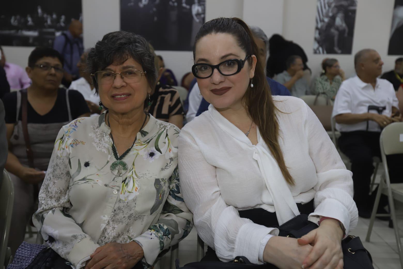 $!María Aurora Armienta y Nidia Maribel León Sicairos.