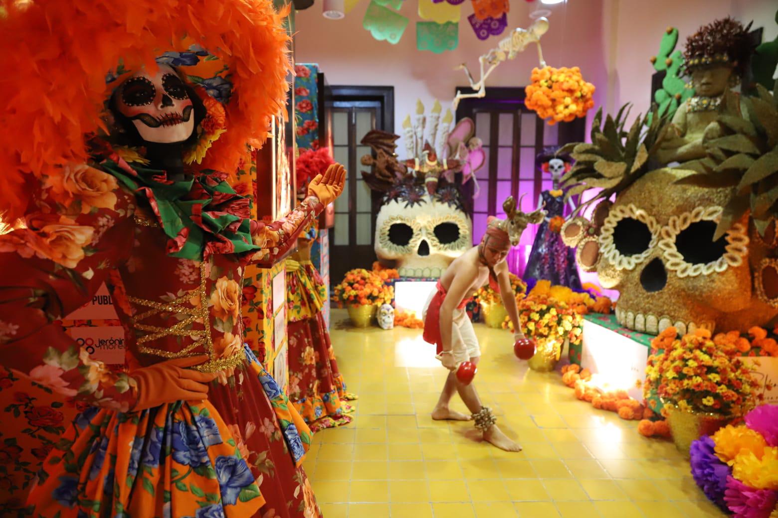 $!Mazatlán celebra la ‘Noche de Esperanza’ con arte y callejoneada de Día de Muertos