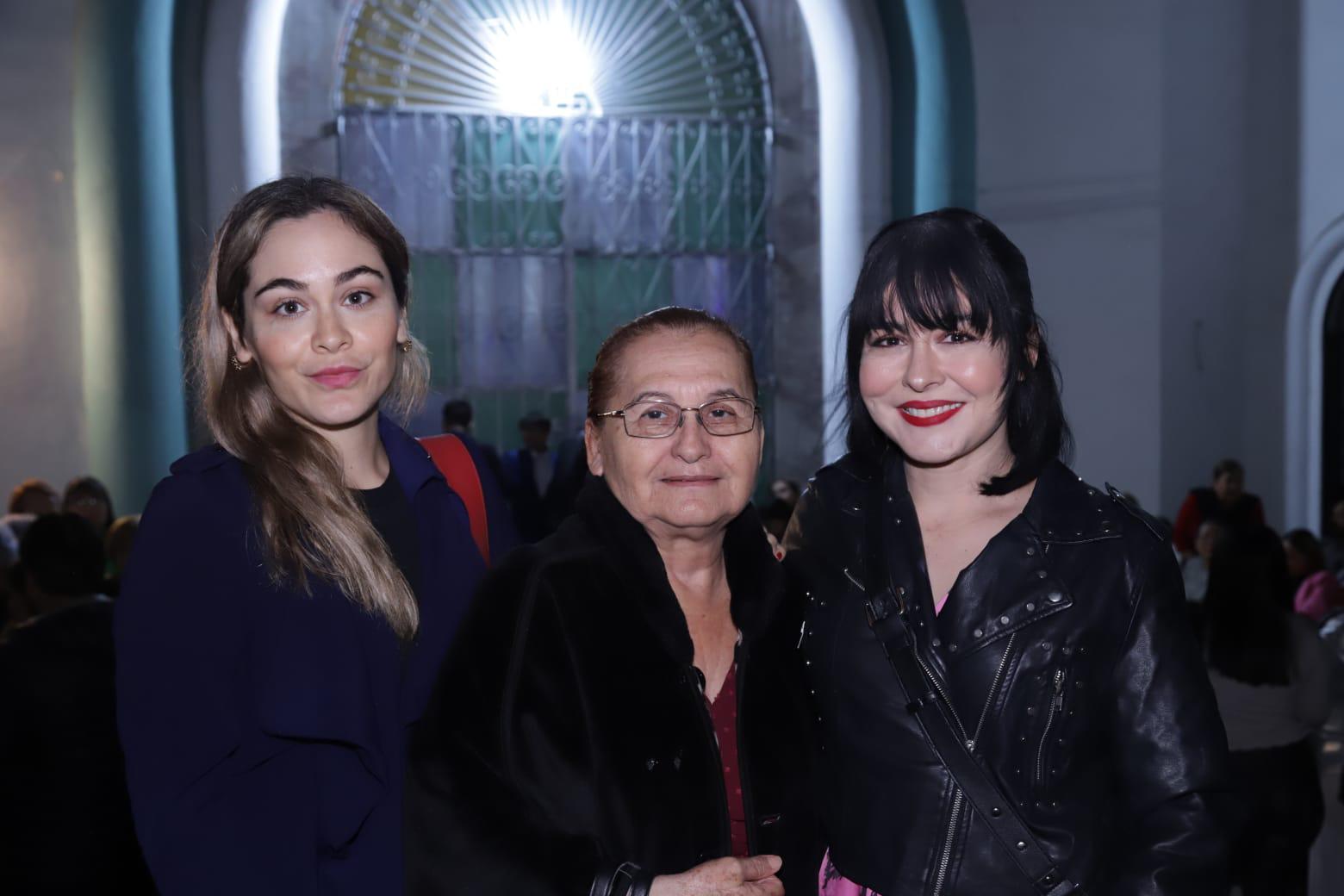 $!Mariné Quiñónez, Refugio Castro y Marsol Quiñónez.