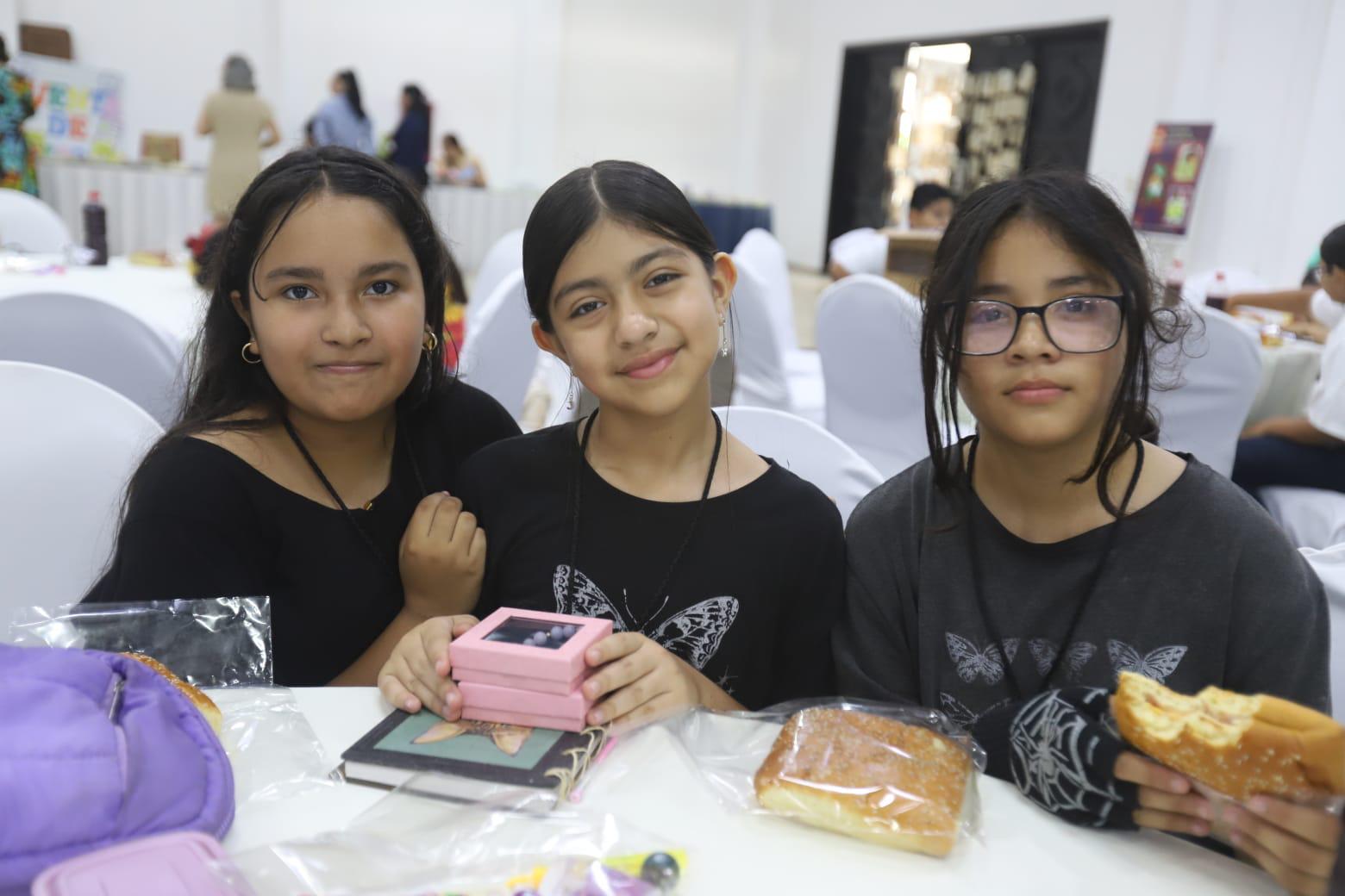 $!Yagna Patricia Caballero Guevara, Eunice Cerecer Osuna y Perla Cristina Aguilar Martínez.