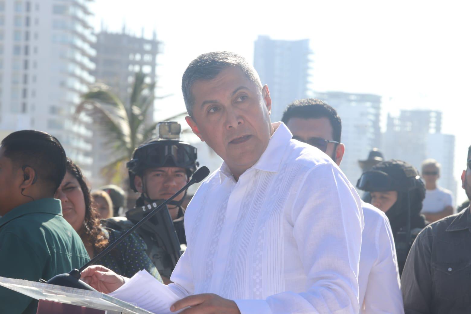 $!Dan banderazo al inicio del Operativo de Seguridad del Carnaval de Mazatlán