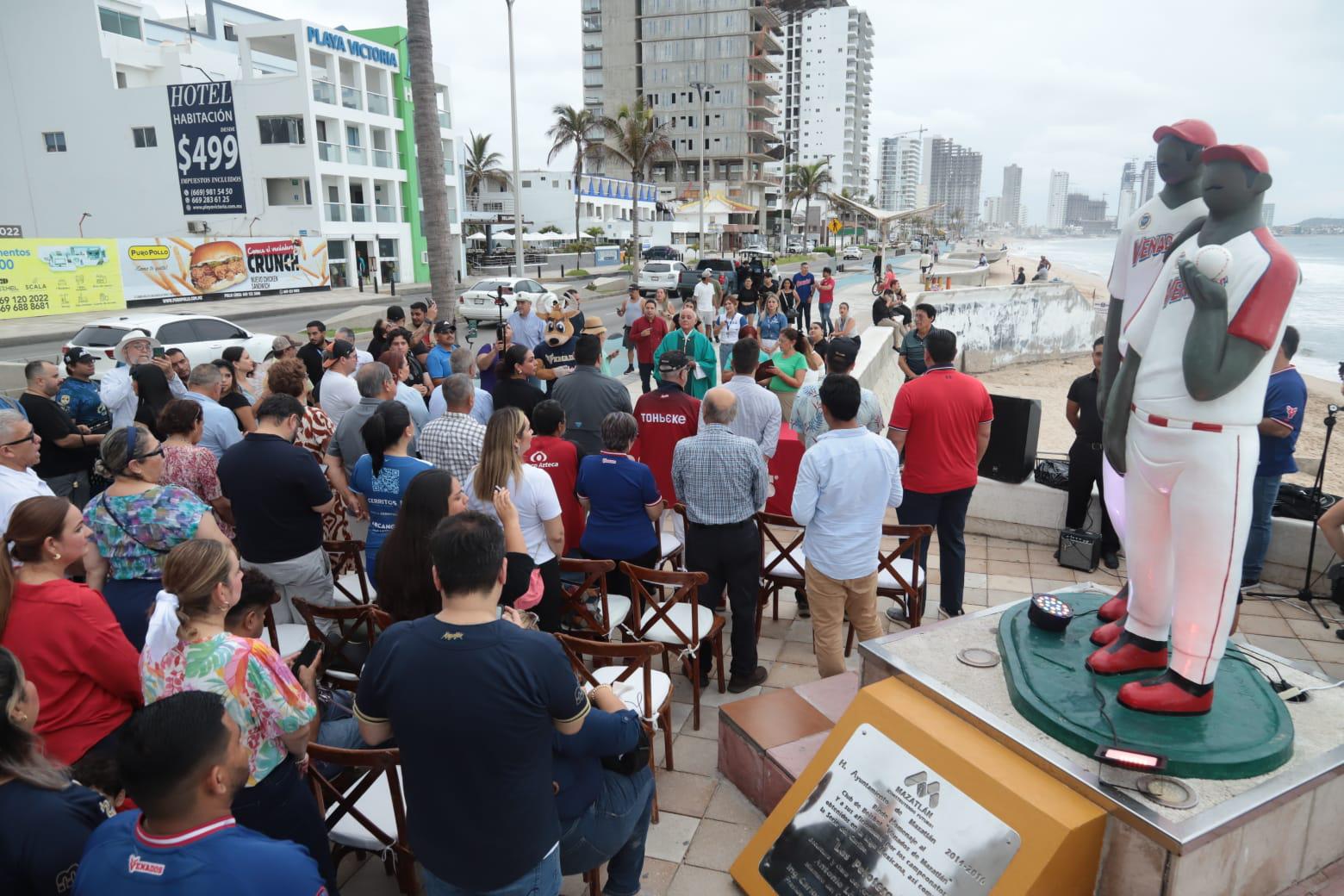 $!Venados de Mazatlán celebra 80 años de historia con emotiva ceremonia en el malecón