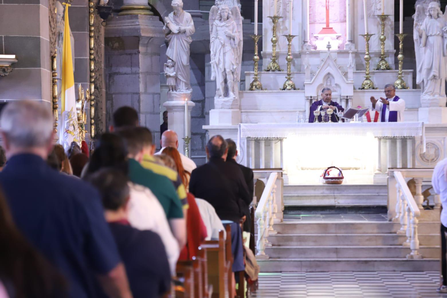 $!Llama Obispo de Mazatlán a respetar la vida tras recientes muertes de políticos