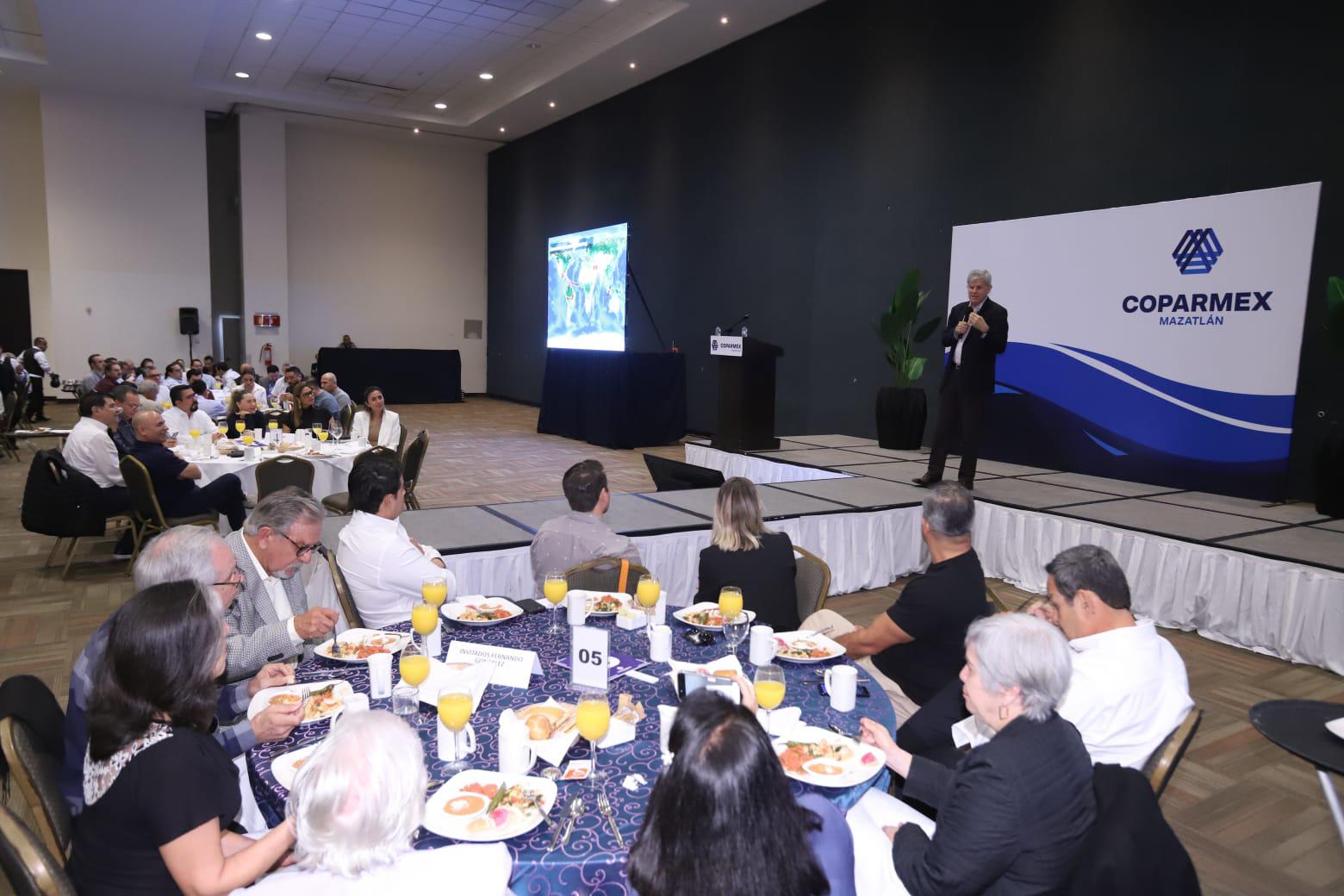 $!Tiene México desarrollo económico importante, pero iría mejor si mejoraran factores como seguridad pública: Cemex