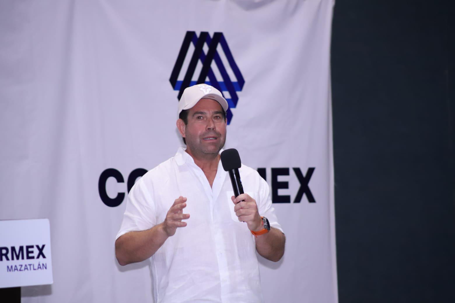 $!Mazatlán podrá tener clientes del Este y Oeste de Estados Unidos: Seldner Elías