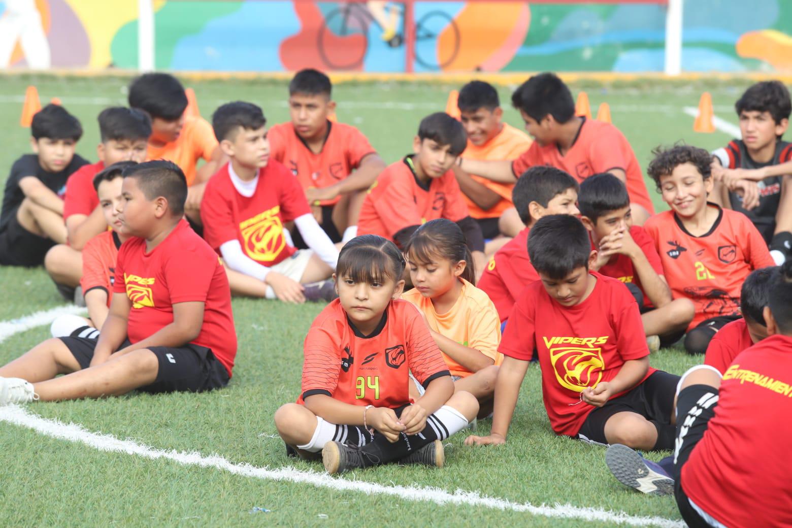 $!Amantes del futbol responden a Mundialito Imdem, Domina tu Cancha